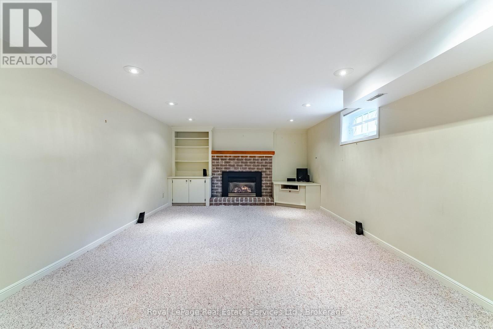 












2082 MISSISSAUGA ROAD

,
Mississauga (Sheridan),




Ontario
L5H2K6

