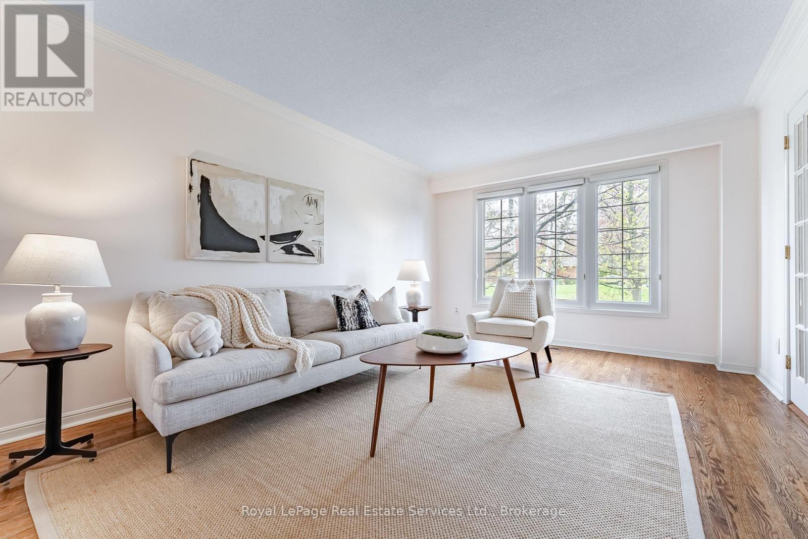 












2082 MISSISSAUGA ROAD

,
Mississauga (Sheridan),




Ontario
L5H2K6

