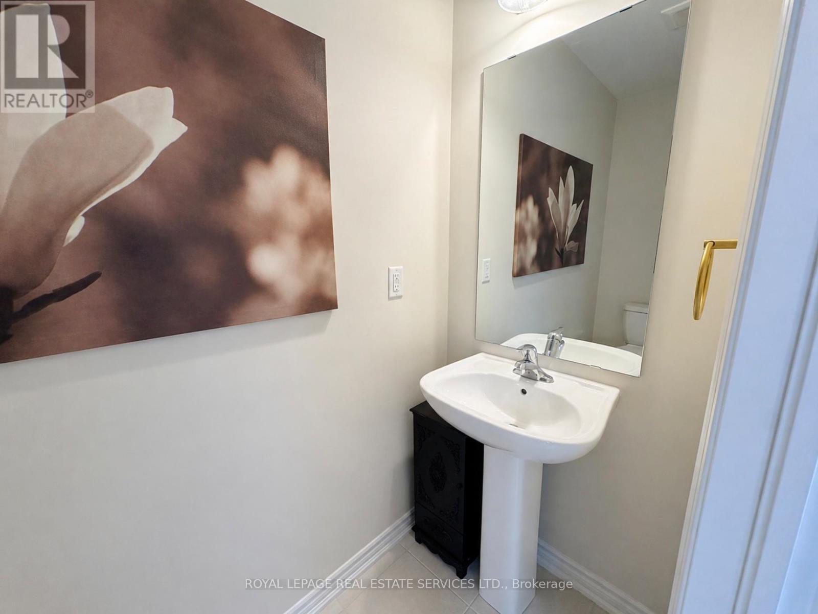 












1434 NATIONAL COMMON

,
Burlington,




Ontario
L7P3W5

