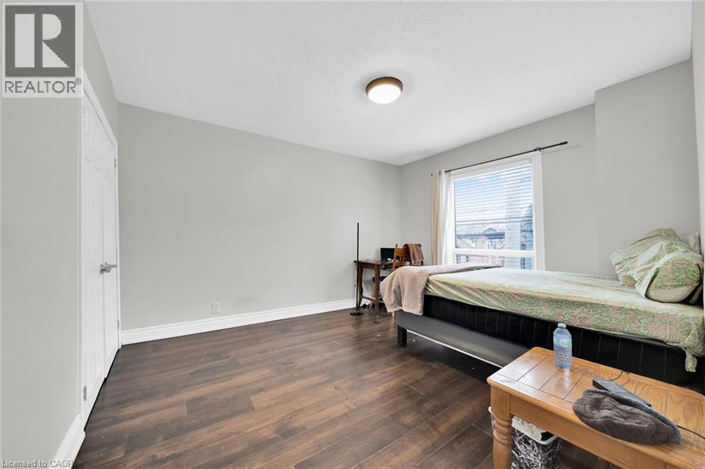 












199 BAY Street N

,
Hamilton,




Ontario
L8R2R1

