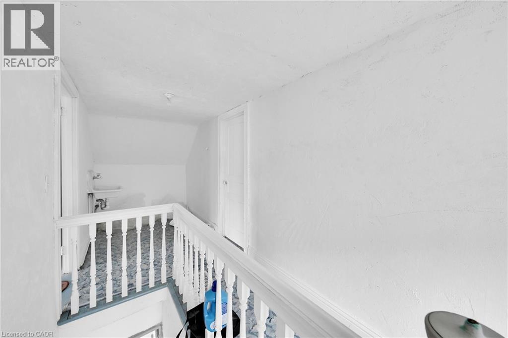 












199 BAY Street N

,
Hamilton,




Ontario
L8R2R1

