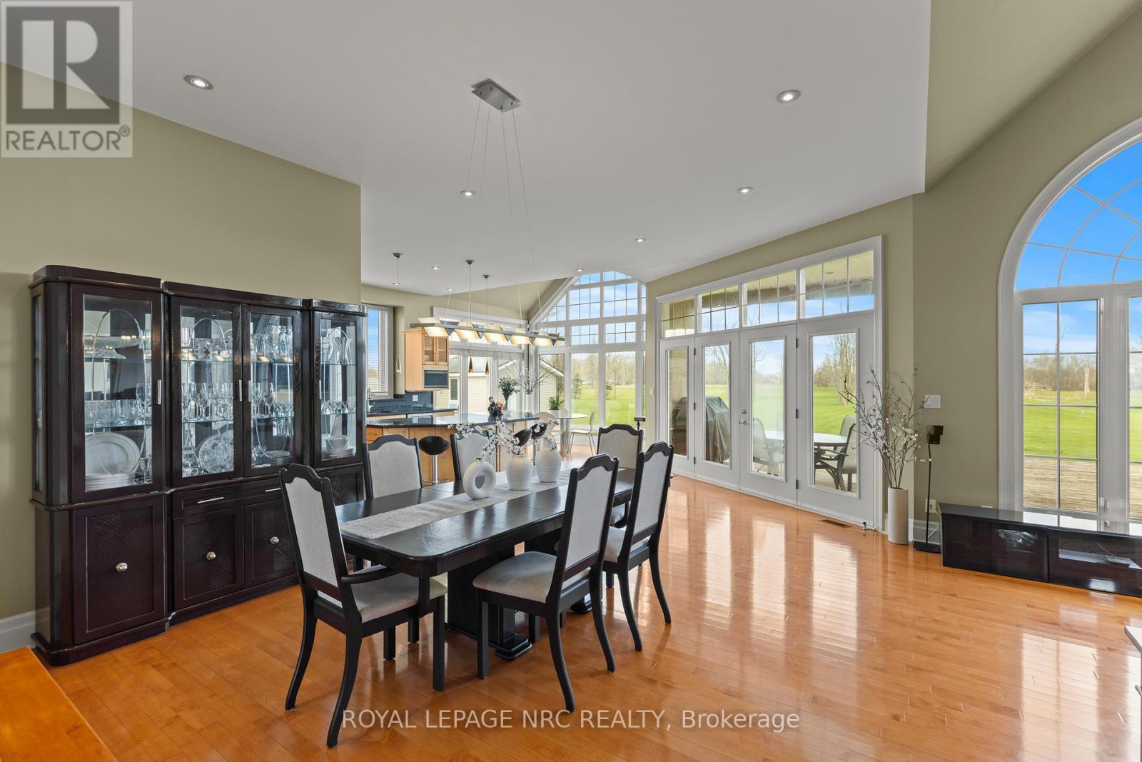 












2615 MILLER ROAD

,
Niagara Falls (Lyons Creek),




Ontario
L2G0N2

