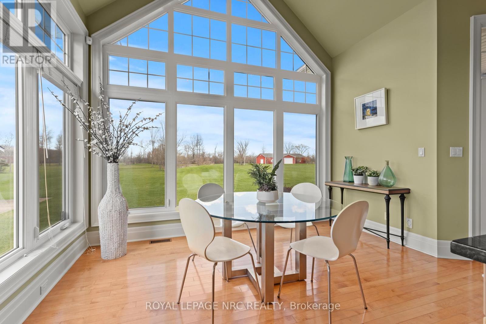 












2615 MILLER ROAD

,
Niagara Falls (Lyons Creek),




Ontario
L2G0N2

