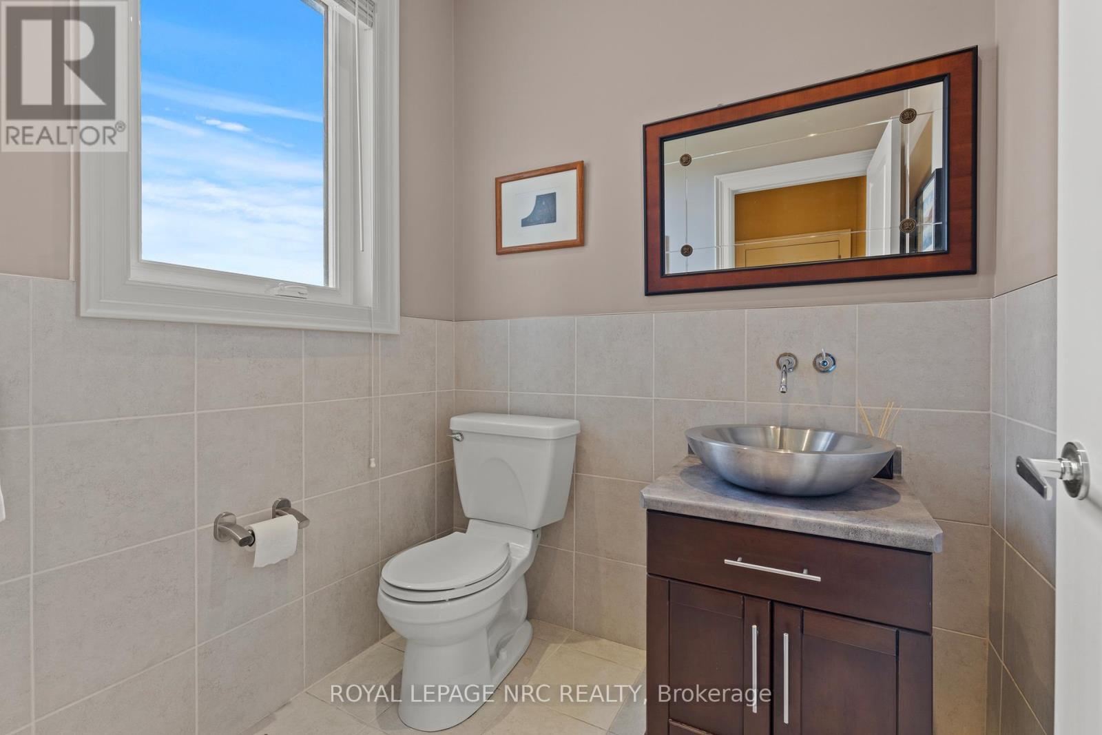 












2615 MILLER ROAD

,
Niagara Falls (Lyons Creek),




Ontario
L2G0N2

