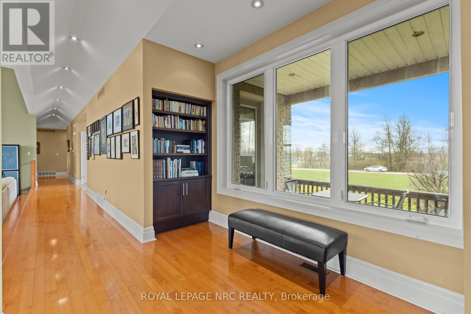 












2615 MILLER ROAD

,
Niagara Falls (Lyons Creek),




Ontario
L2G0N2

