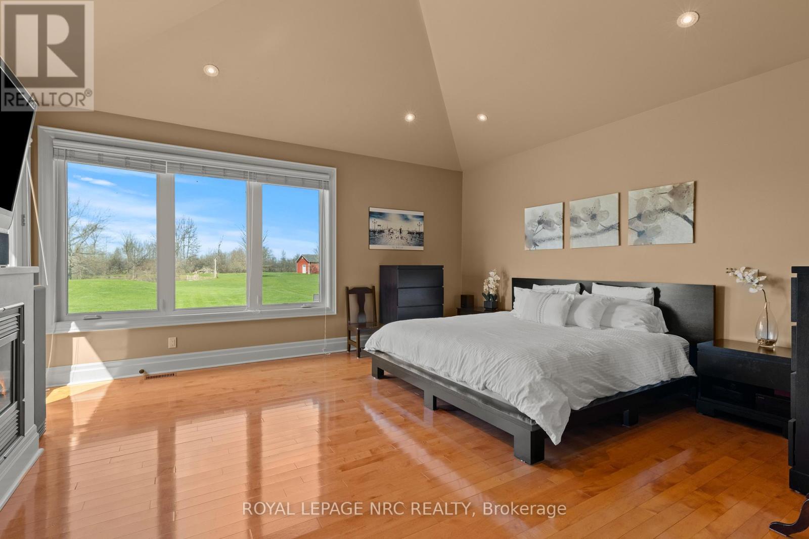 












2615 MILLER ROAD

,
Niagara Falls (Lyons Creek),




Ontario
L2G0N2

