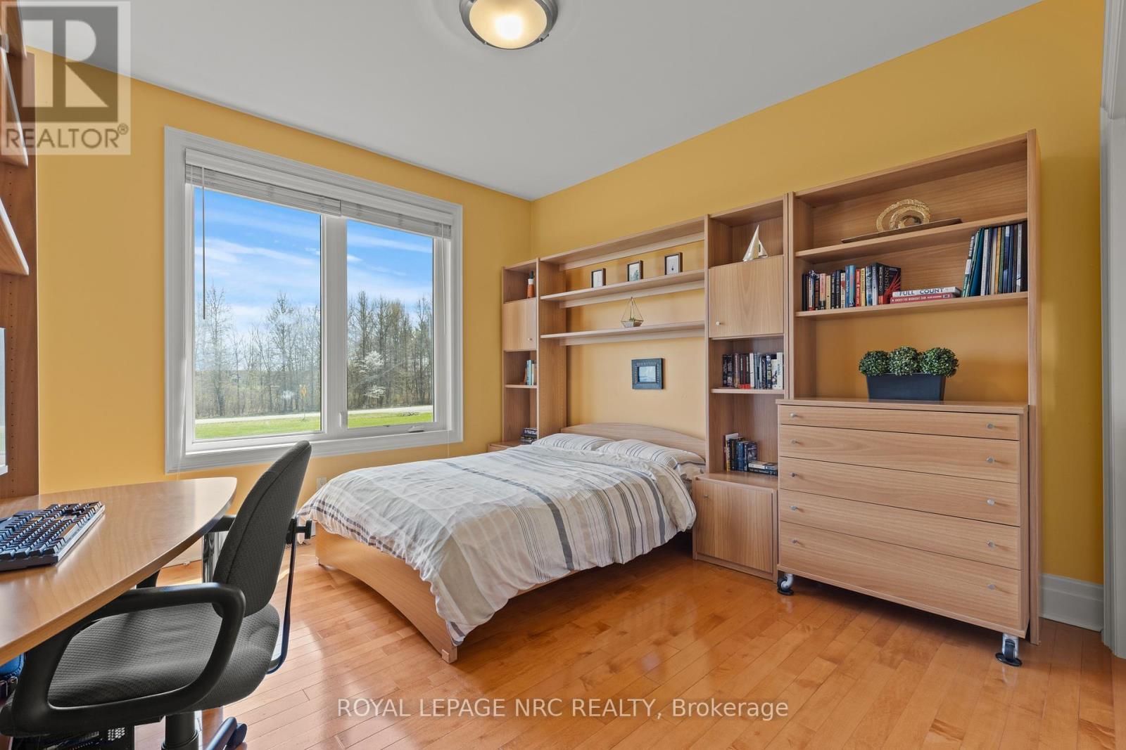 












2615 MILLER ROAD

,
Niagara Falls (Lyons Creek),




Ontario
L2G0N2

