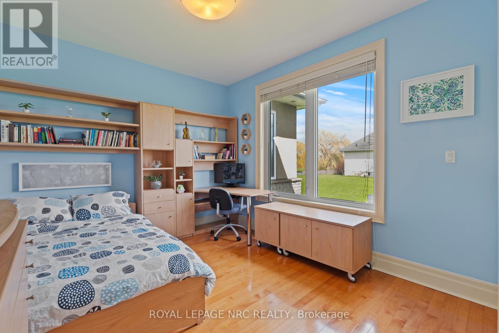 












2615 MILLER ROAD

,
Niagara Falls (Lyons Creek),




Ontario
L2G0N2

