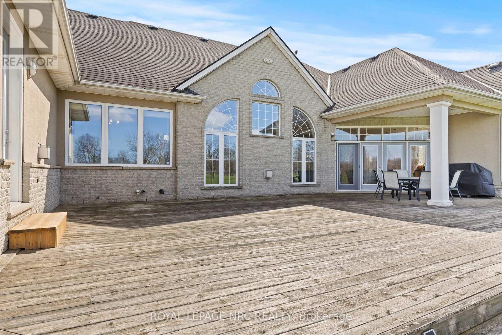 












2615 MILLER ROAD

,
Niagara Falls (Lyons Creek),




Ontario
L2G0N2

