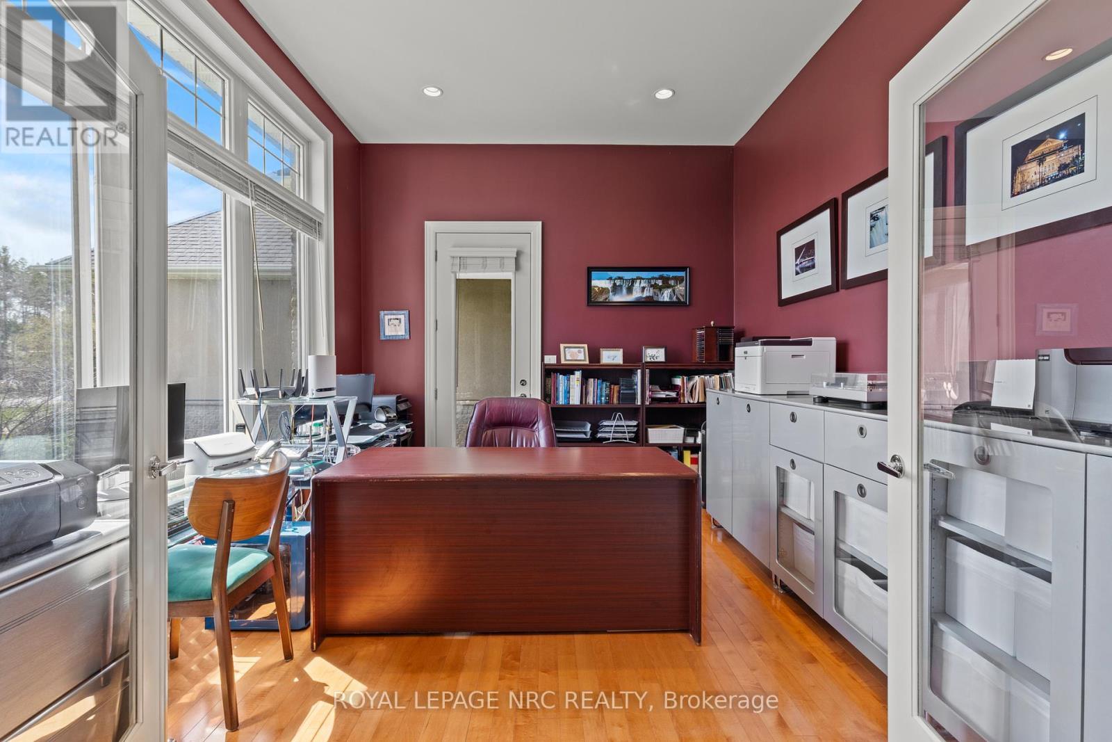 












2615 MILLER ROAD

,
Niagara Falls (Lyons Creek),




Ontario
L2G0N2

