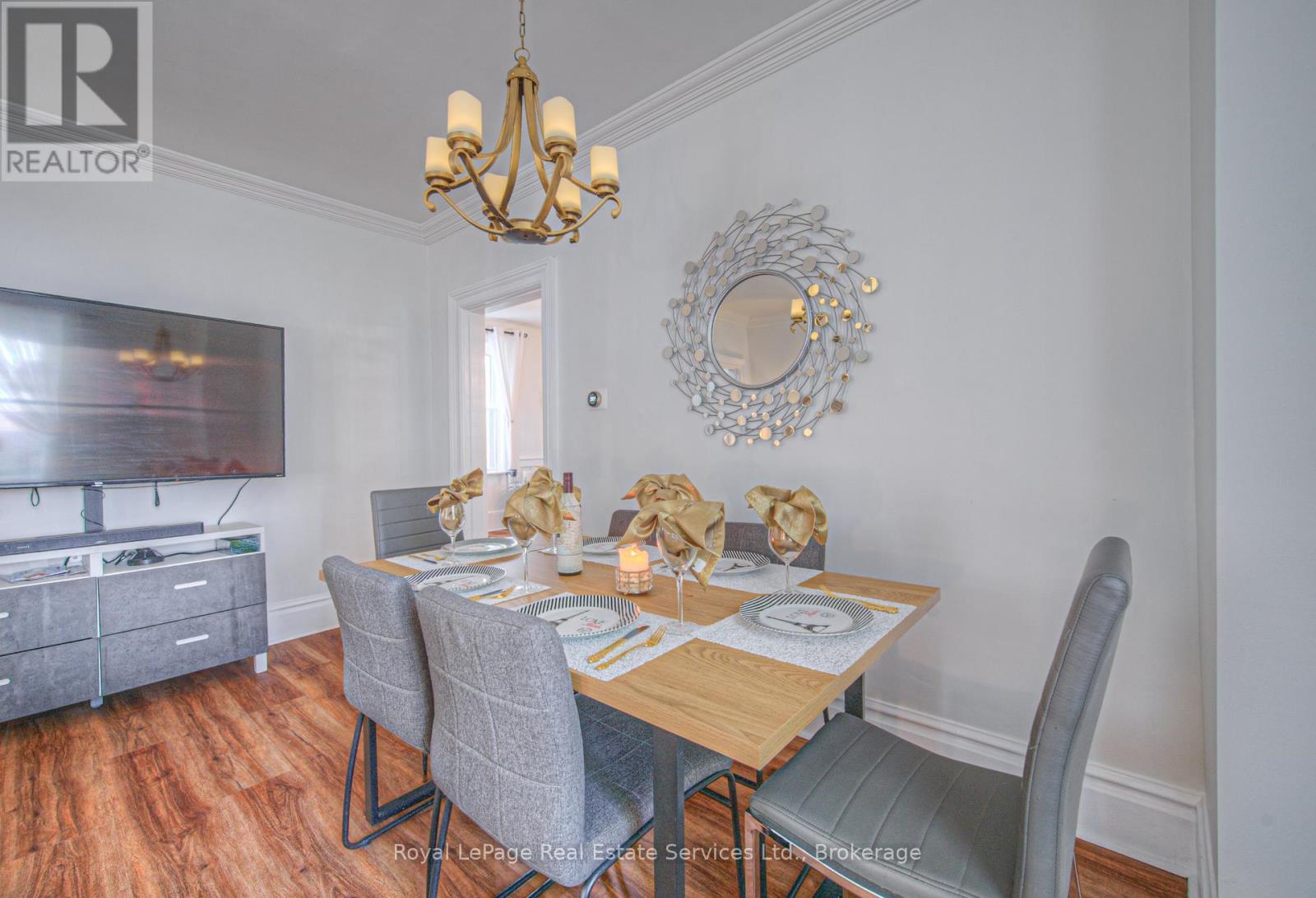 












92 ADAM STREET

,
Cambridge,




Ontario
N3C2K6

