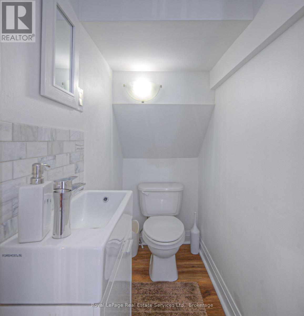 












92 ADAM STREET

,
Cambridge,




Ontario
N3C2K6

