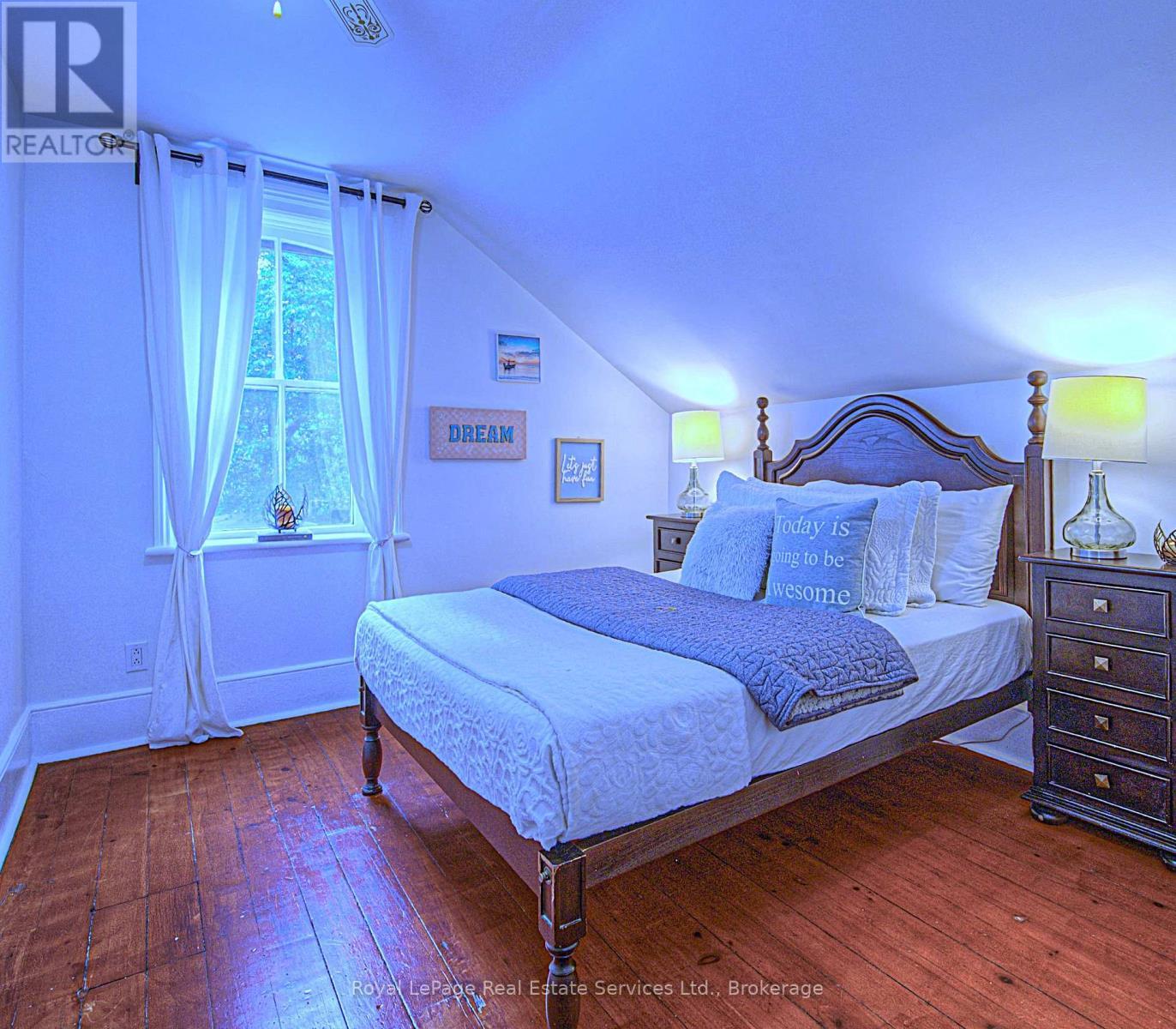 












92 ADAM STREET

,
Cambridge,




Ontario
N3C2K6

