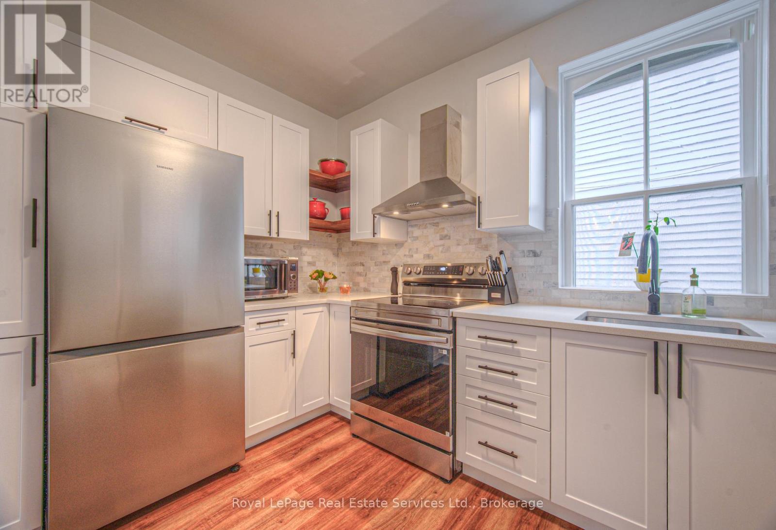 












92 ADAM STREET

,
Cambridge,




Ontario
N3C2K6

