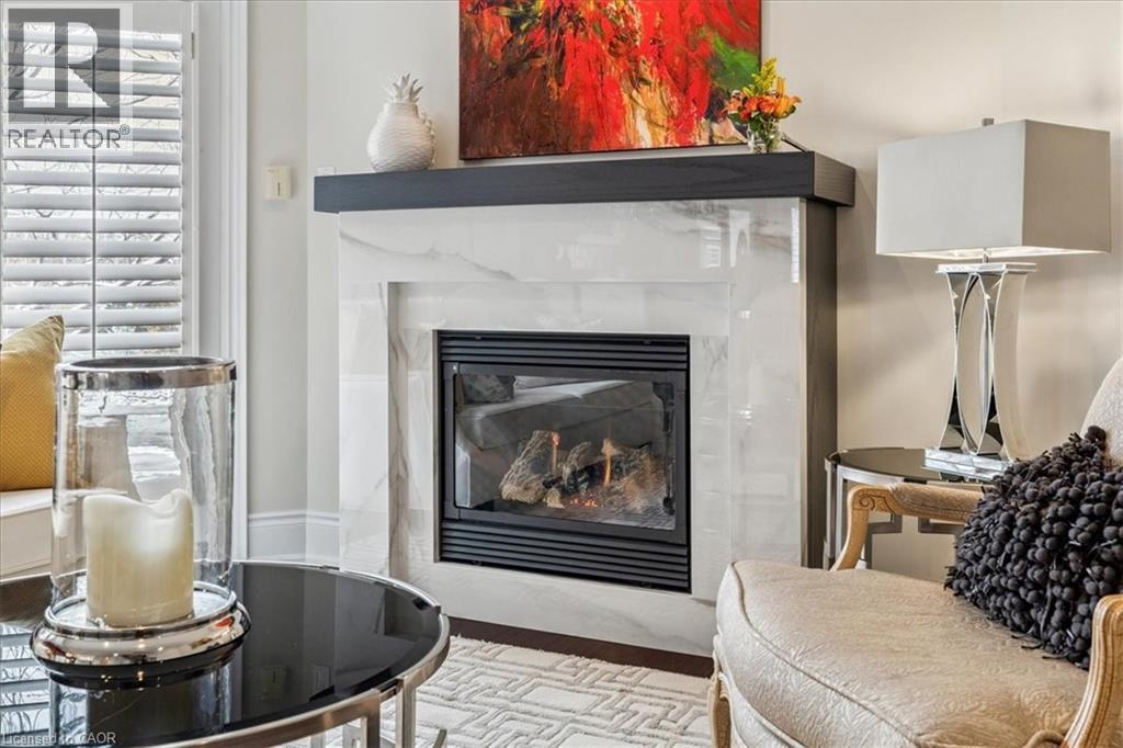












120 BRONTE Road Unit# 3

,
Oakville,




Ontario
L6L3C1

