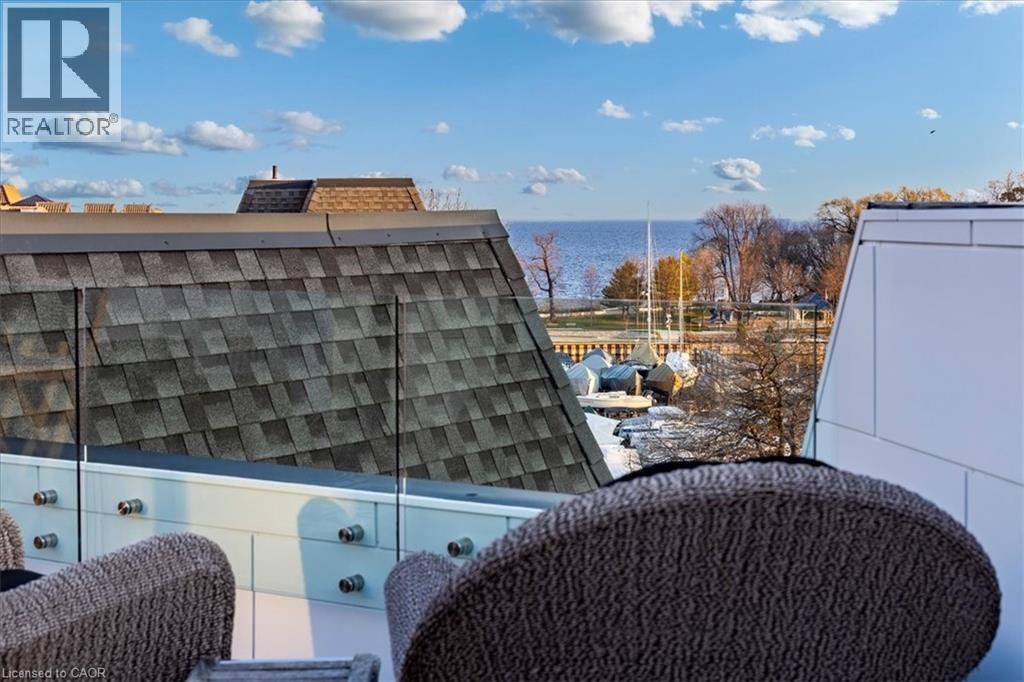 












120 BRONTE Road Unit# 3

,
Oakville,




Ontario
L6L3C1

