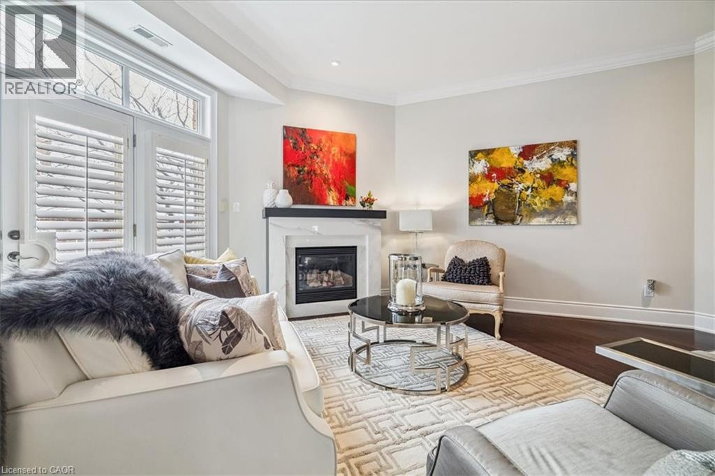 












120 BRONTE Road Unit# 3

,
Oakville,




Ontario
L6L3C1


