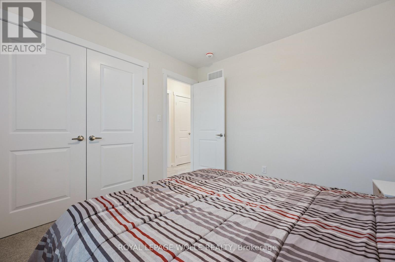 












40 MOON CRESCENT

,
Cambridge,




Ontario
N1S0C4

