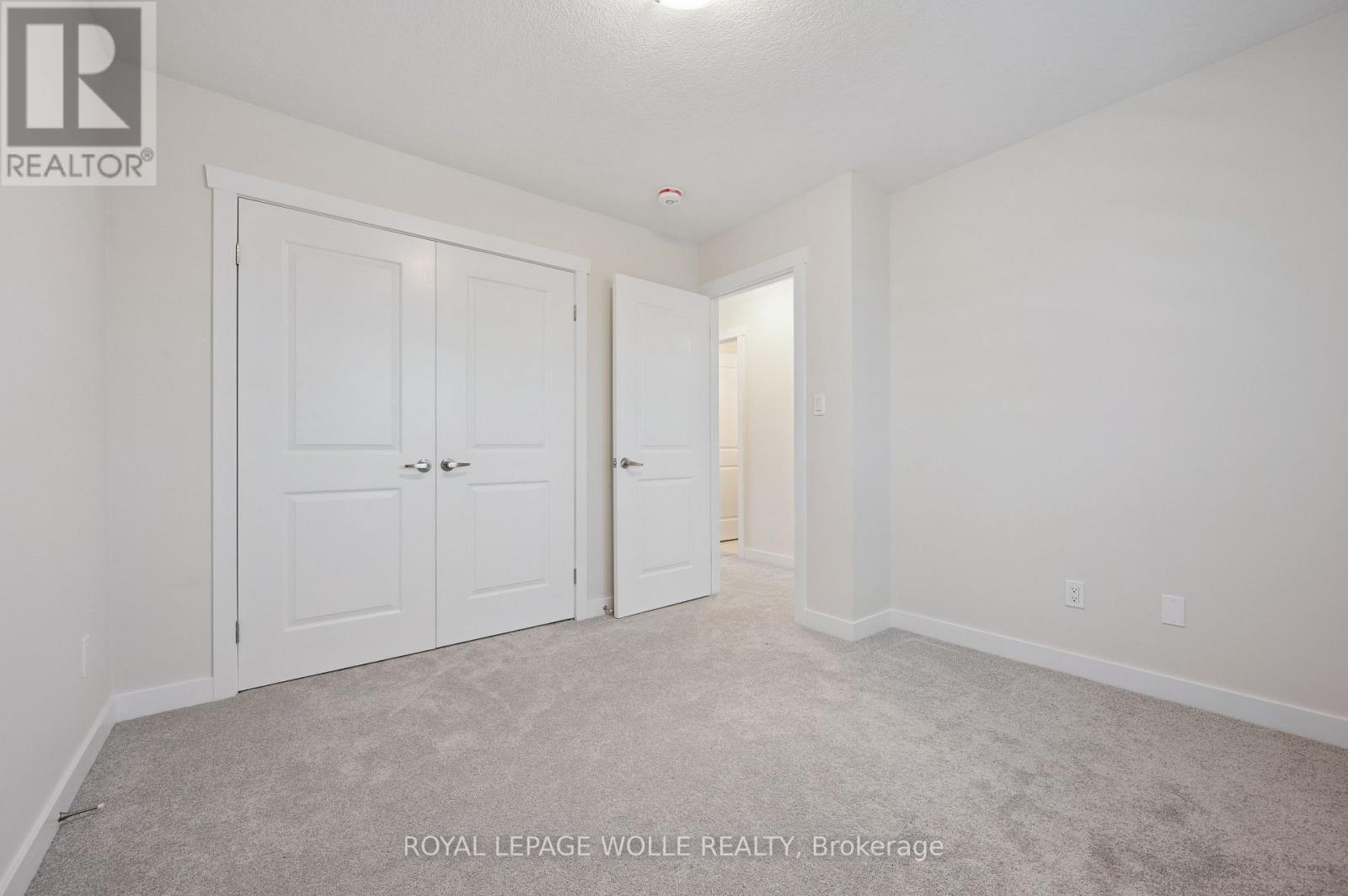












40 MOON CRESCENT

,
Cambridge,




Ontario
N1S0C4

