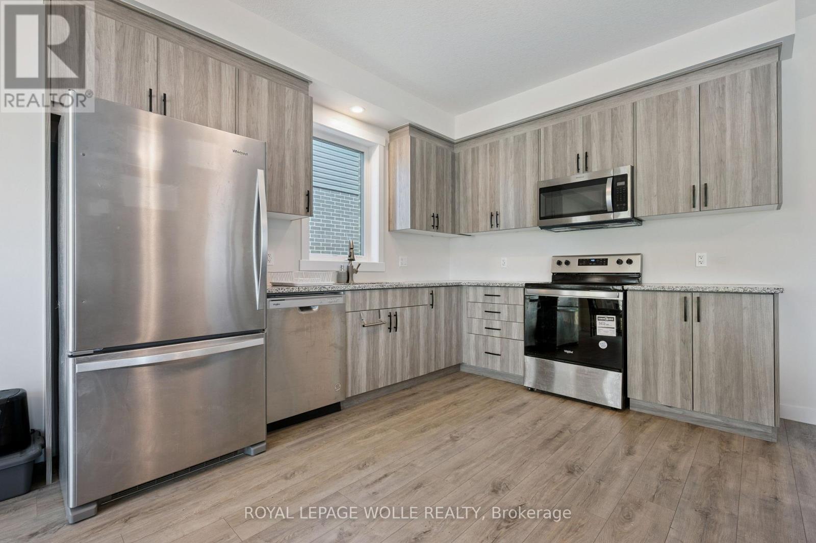 












40 MOON CRESCENT

,
Cambridge,




Ontario
N1S0C4

