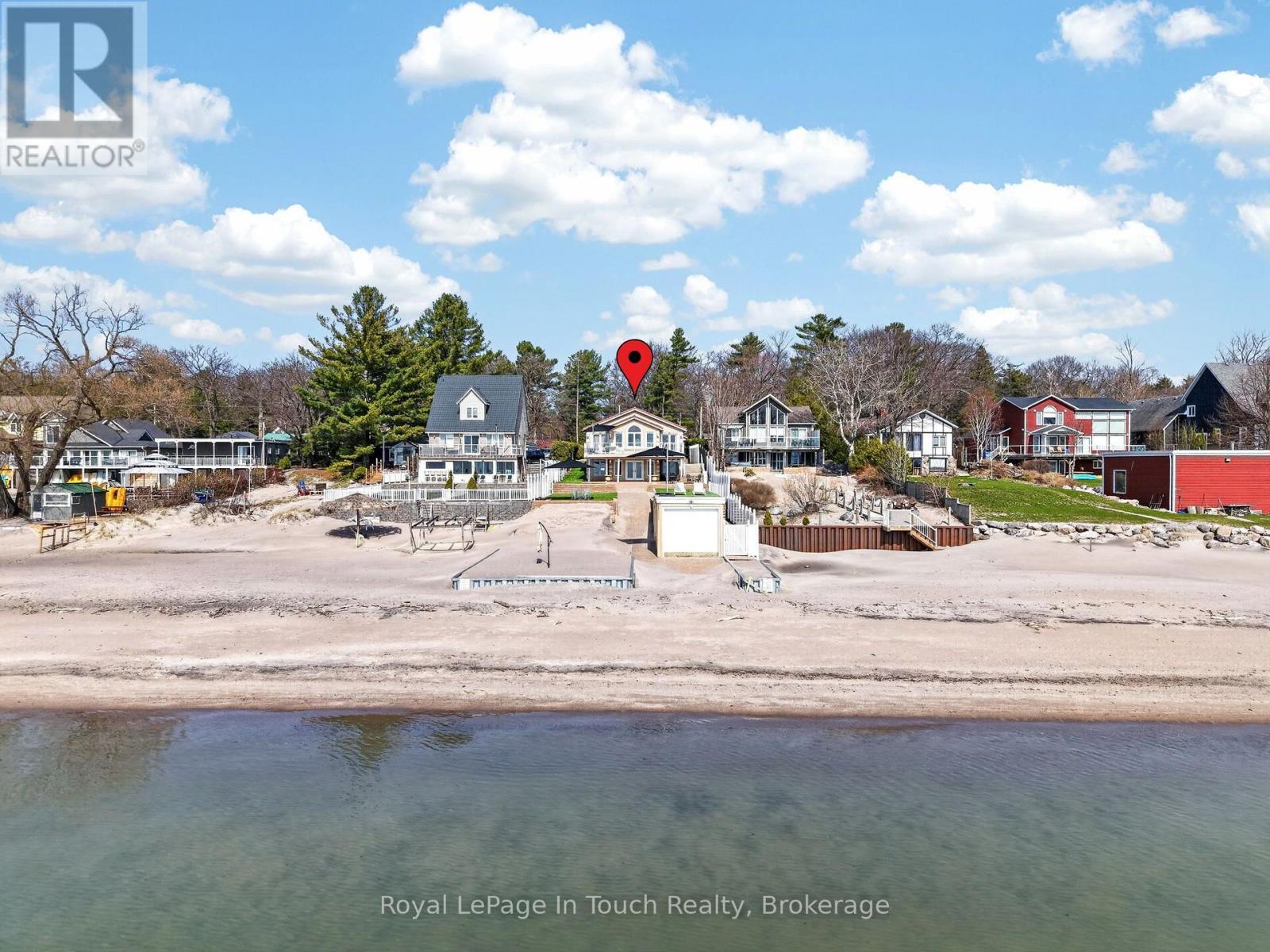 












32 TINY BEACHES ROAD S

,
Tiny,




Ontario
L0L2J0

