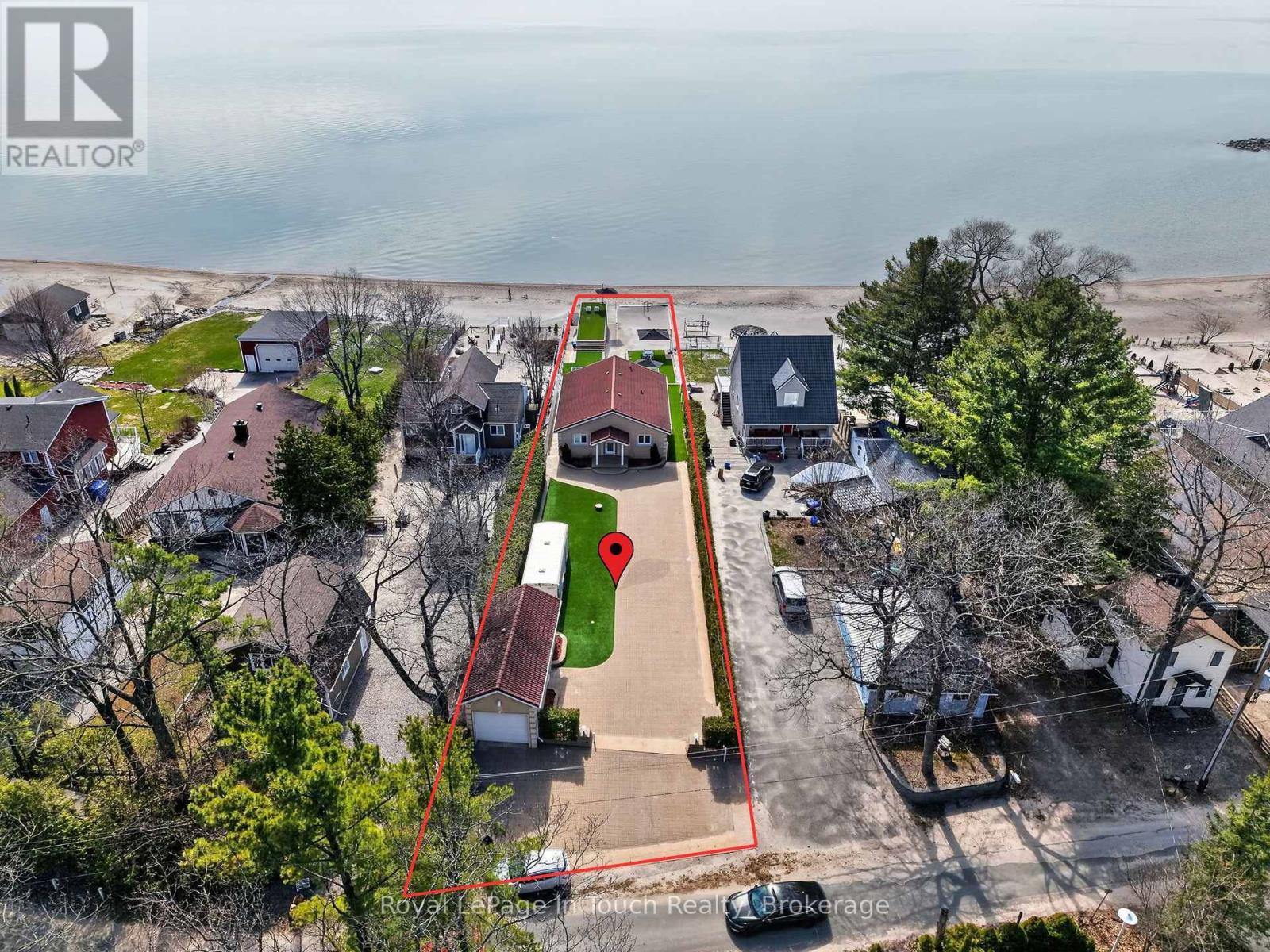 












32 TINY BEACHES ROAD S

,
Tiny,




Ontario
L0L2J0

