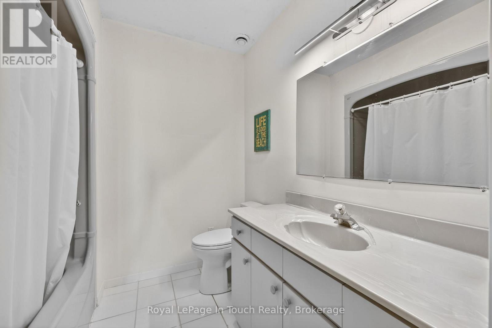 












32 TINY BEACHES ROAD S

,
Tiny,




Ontario
L0L2J0

