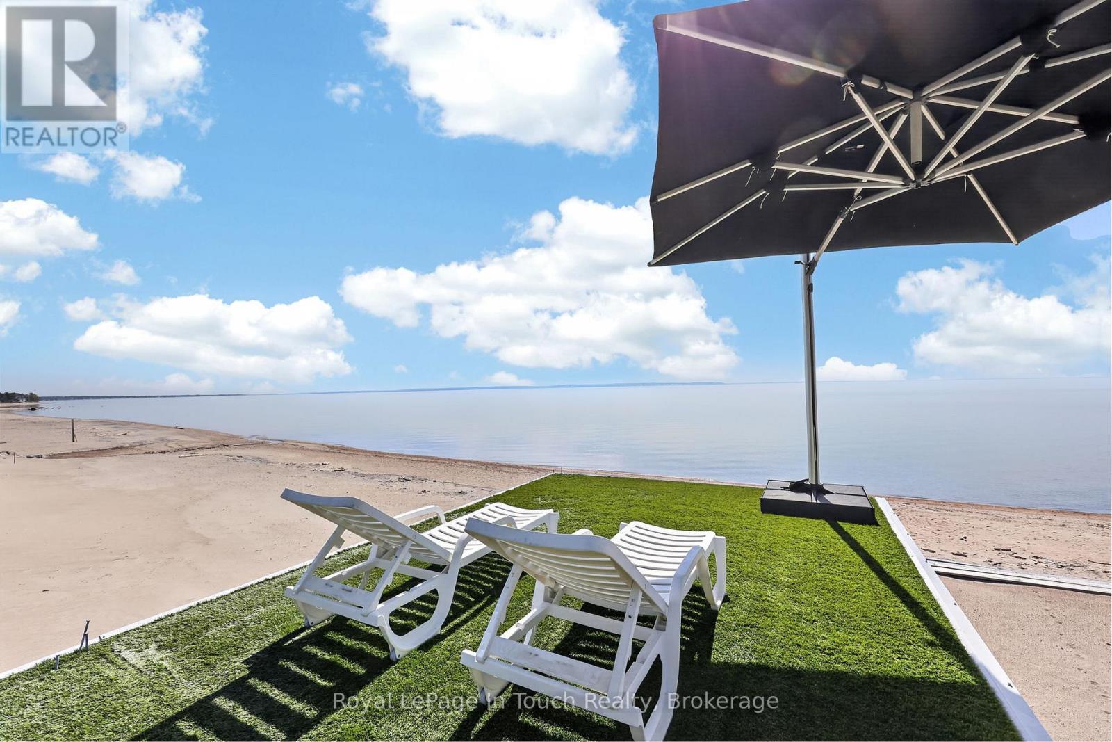 












32 TINY BEACHES ROAD S

,
Tiny,




Ontario
L0L2J0

