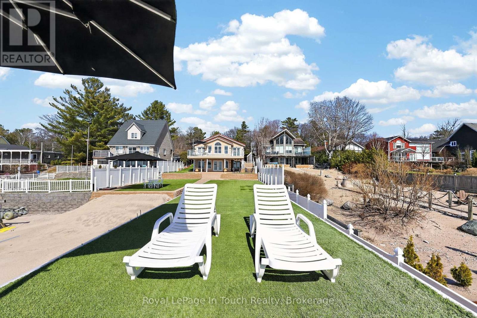 












32 TINY BEACHES ROAD S

,
Tiny,




Ontario
L0L2J0

