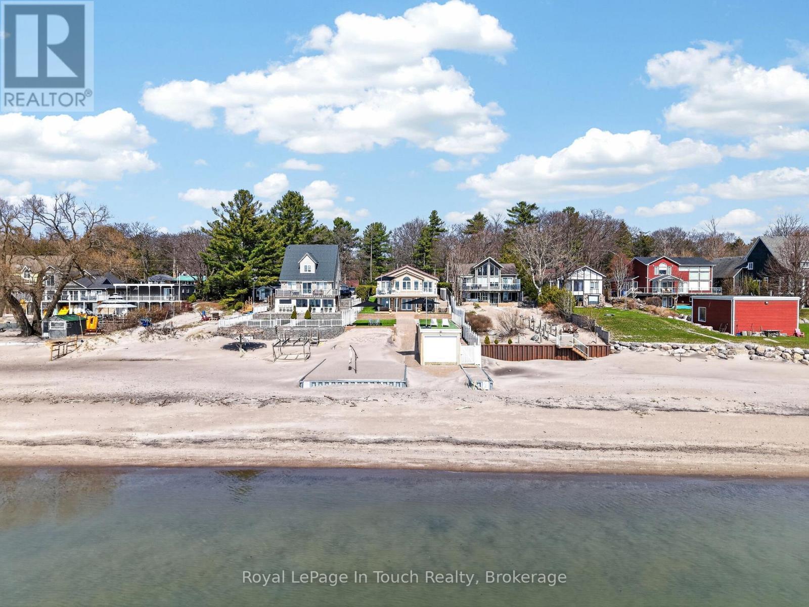 












32 TINY BEACHES ROAD S

,
Tiny,




Ontario
L0L2J0

