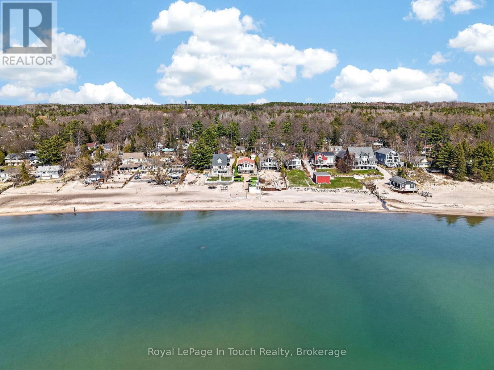 












32 TINY BEACHES ROAD S

,
Tiny,




Ontario
L0L2J0

