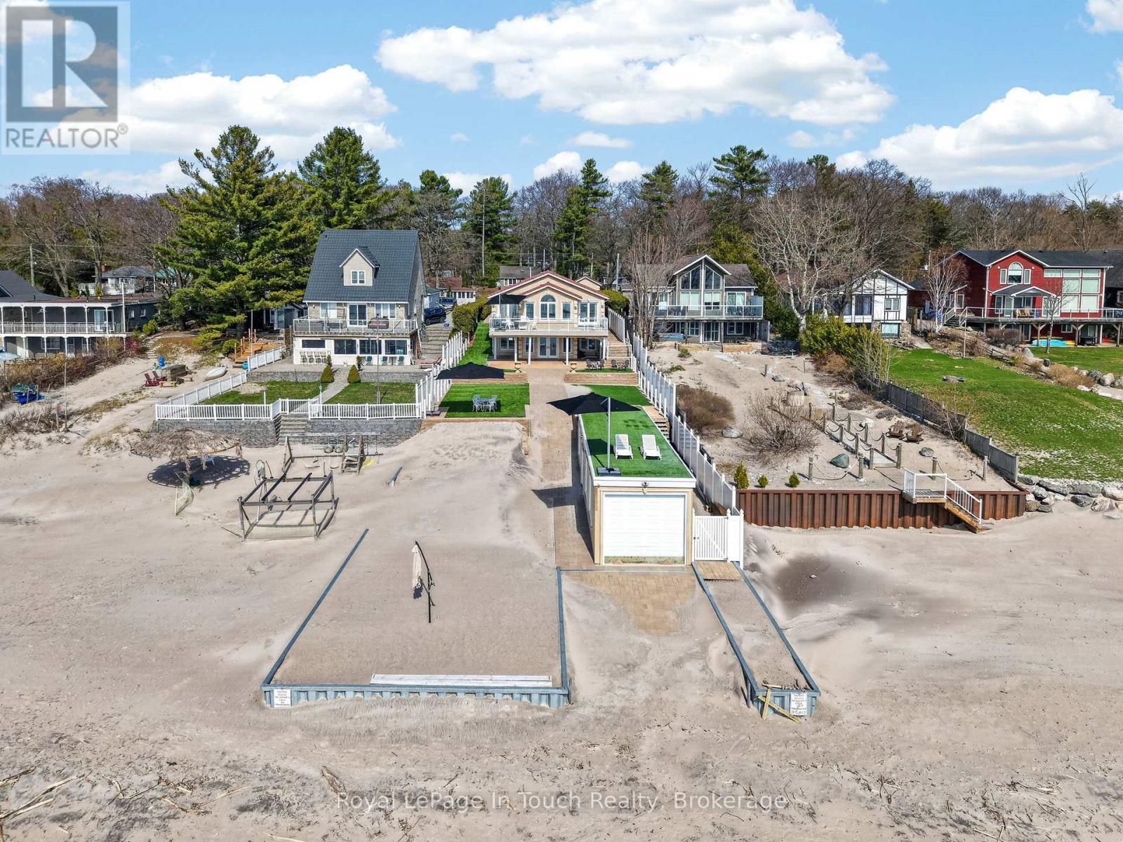












32 TINY BEACHES ROAD S

,
Tiny,




Ontario
L0L2J0

