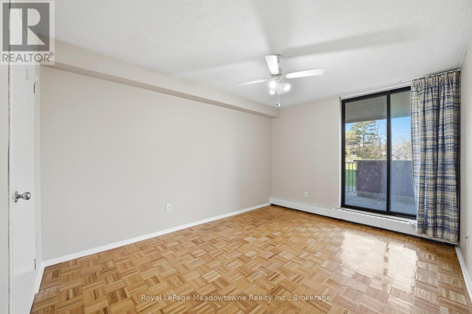 












215 - 2929 AQUITAINE AVENUE

,
Mississauga (Meadowvale),




Ontario
L5N2C7

