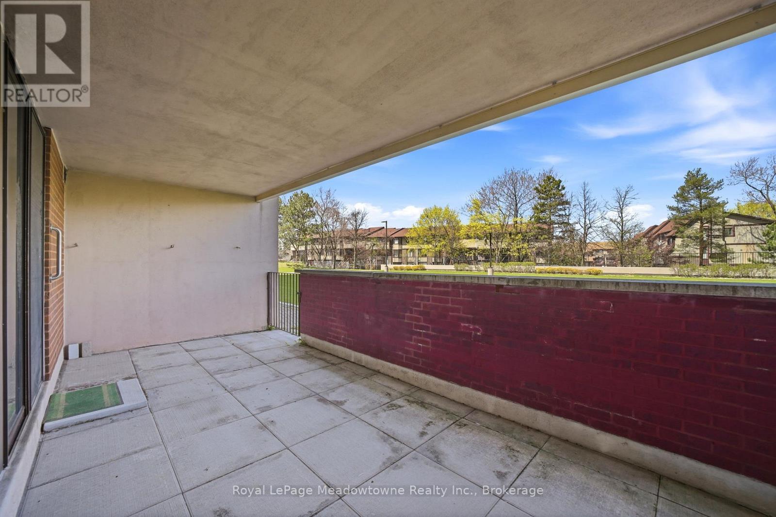 












215 - 2929 AQUITAINE AVENUE

,
Mississauga (Meadowvale),




Ontario
L5N2C7

