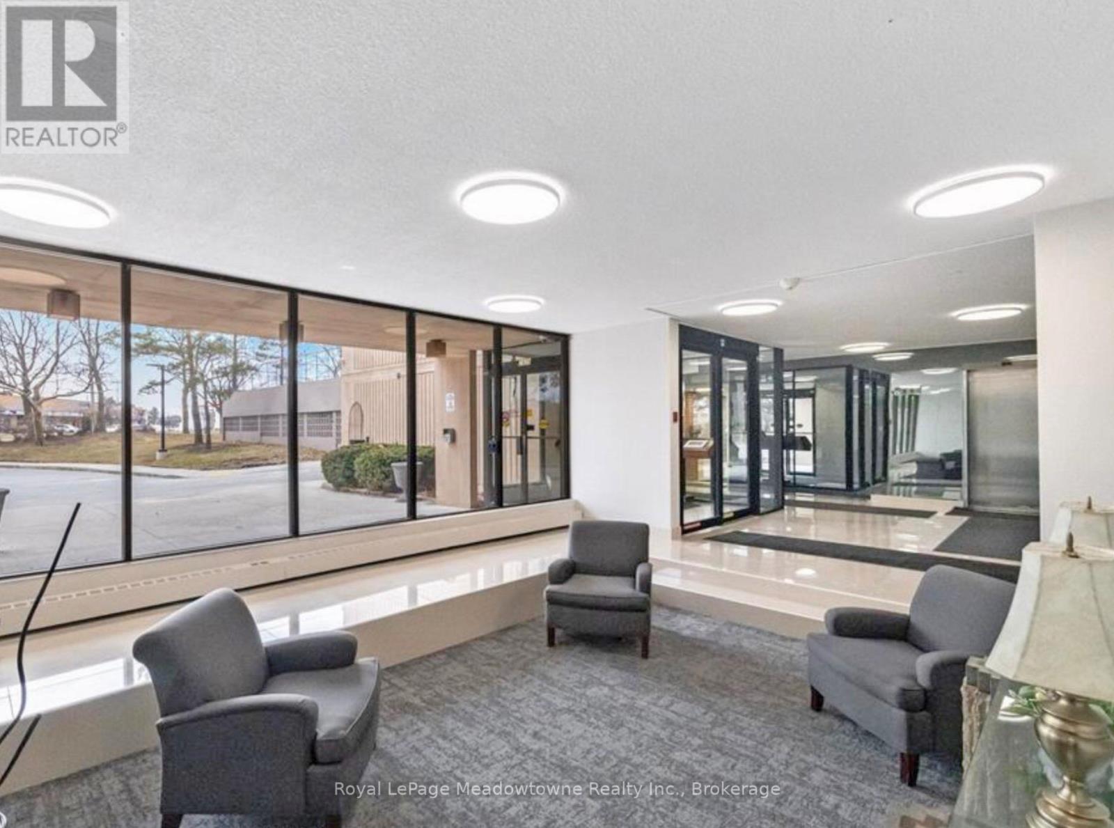 












215 - 2929 AQUITAINE AVENUE

,
Mississauga (Meadowvale),




Ontario
L5N2C7

