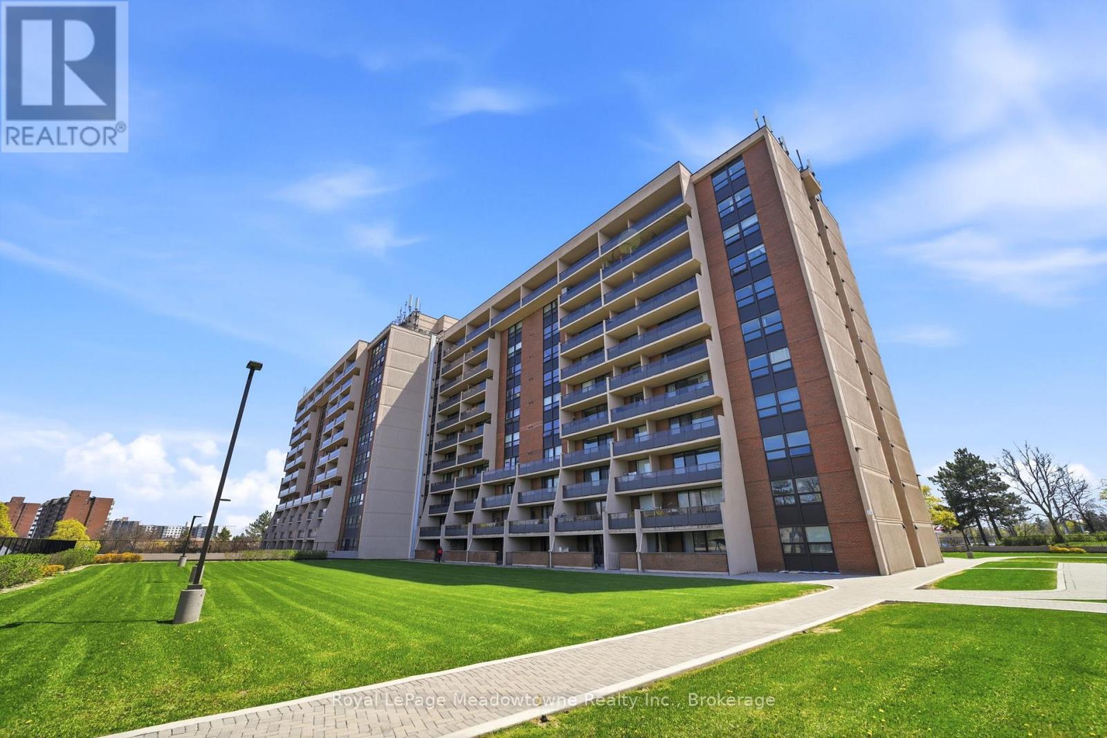 












215 - 2929 AQUITAINE AVENUE

,
Mississauga (Meadowvale),




Ontario
L5N2C7

