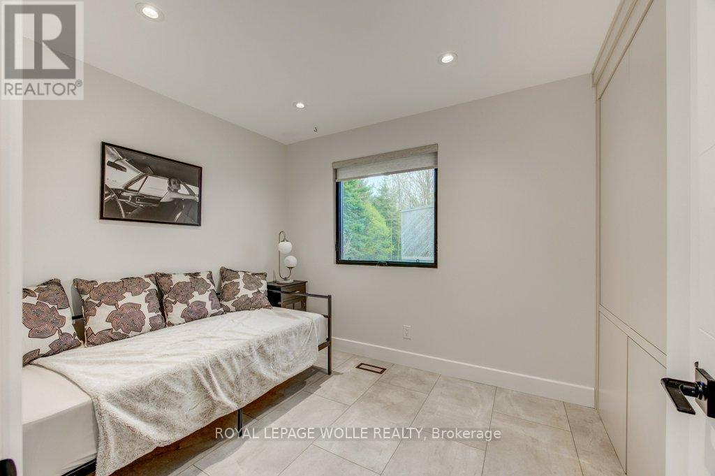 












112 MITCHELL STREET

,
North Dumfries,




Ontario
N0B1E0

