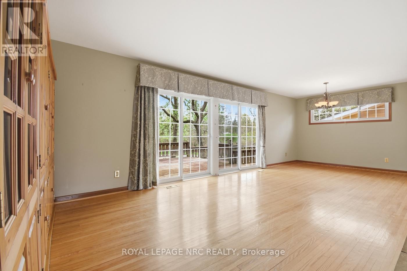 












53 PEARSON ROAD

,
Welland (Cooks Mills),




Ontario
L3B5N4

