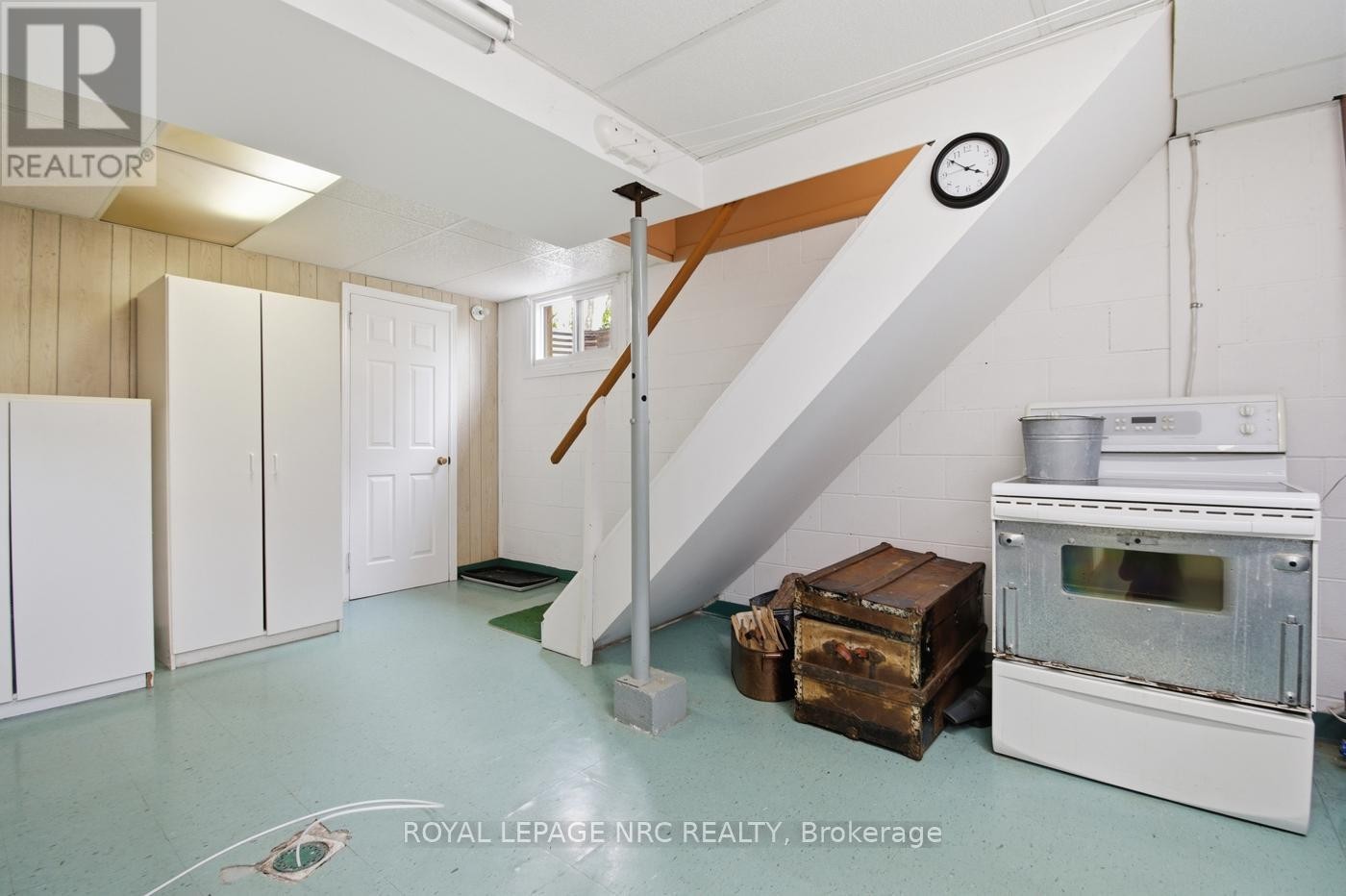 












53 PEARSON ROAD

,
Welland (Cooks Mills),




Ontario
L3B5N4

