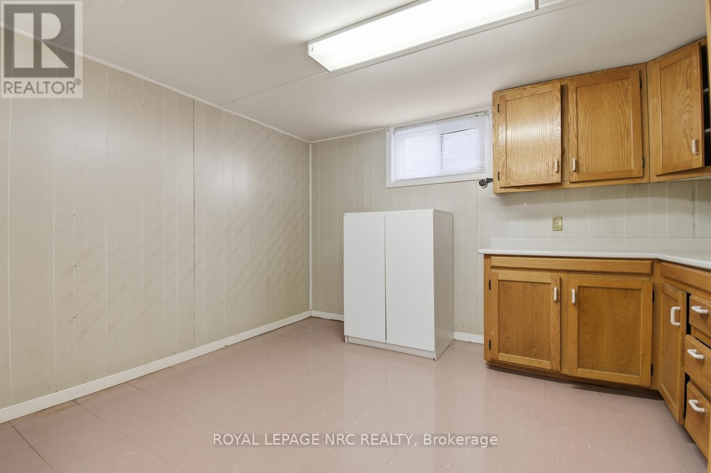 












53 PEARSON ROAD

,
Welland (Cooks Mills),




Ontario
L3B5N4

