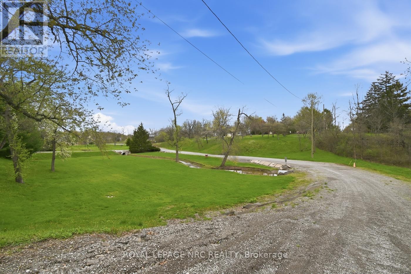 












53 PEARSON ROAD

,
Welland (Cooks Mills),




Ontario
L3B5N4

