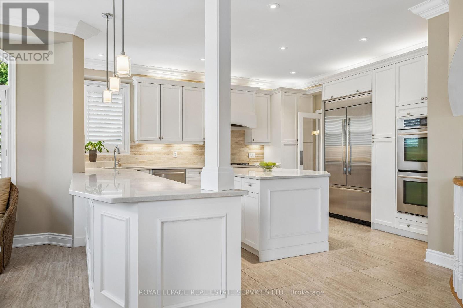 












1020 VALLEY CREST CIRCLE

,
Oakville,




Ontario
L6H6W8

