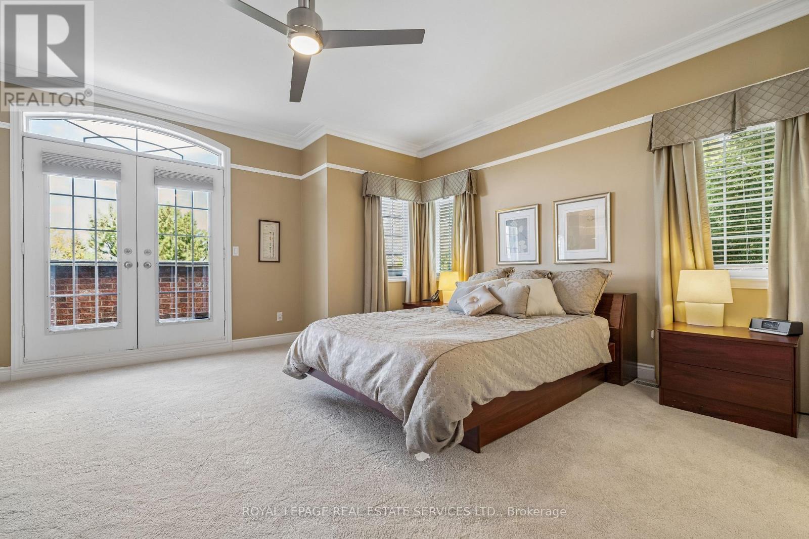 












1020 VALLEY CREST CIRCLE

,
Oakville,




Ontario
L6H6W8

