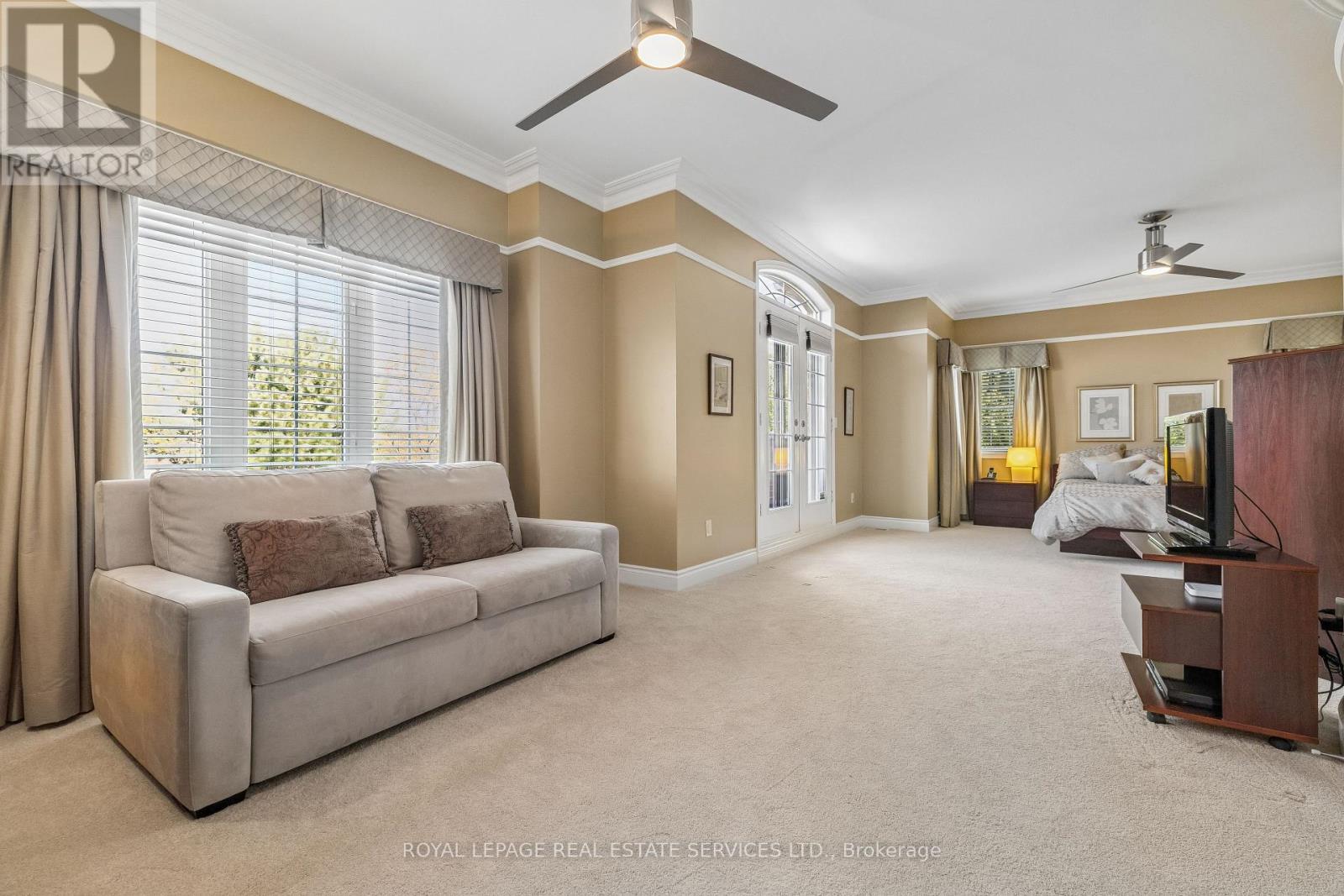 












1020 VALLEY CREST CIRCLE

,
Oakville,




Ontario
L6H6W8

