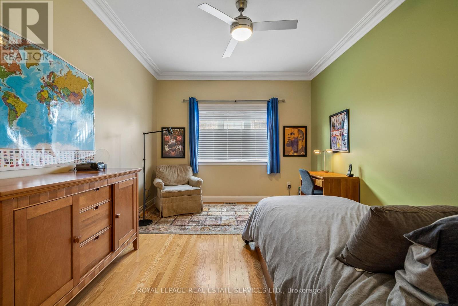 












1020 VALLEY CREST CIRCLE

,
Oakville,




Ontario
L6H6W8


