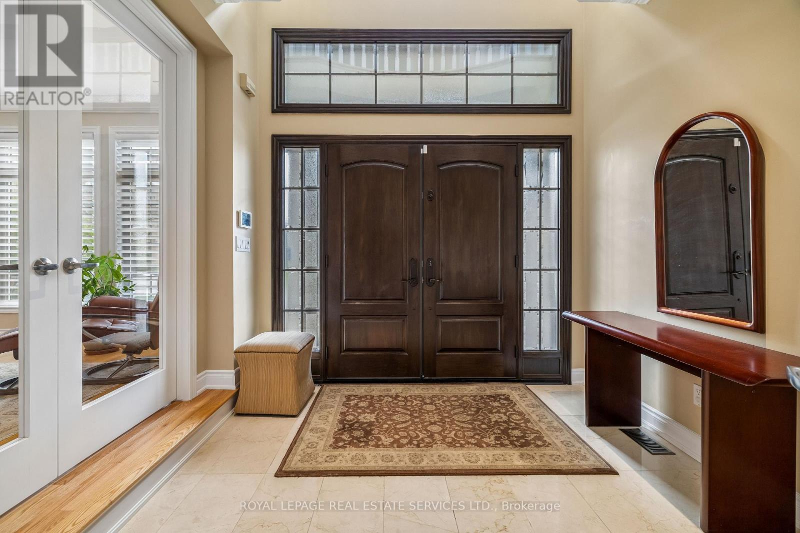 












1020 VALLEY CREST CIRCLE

,
Oakville,




Ontario
L6H6W8

