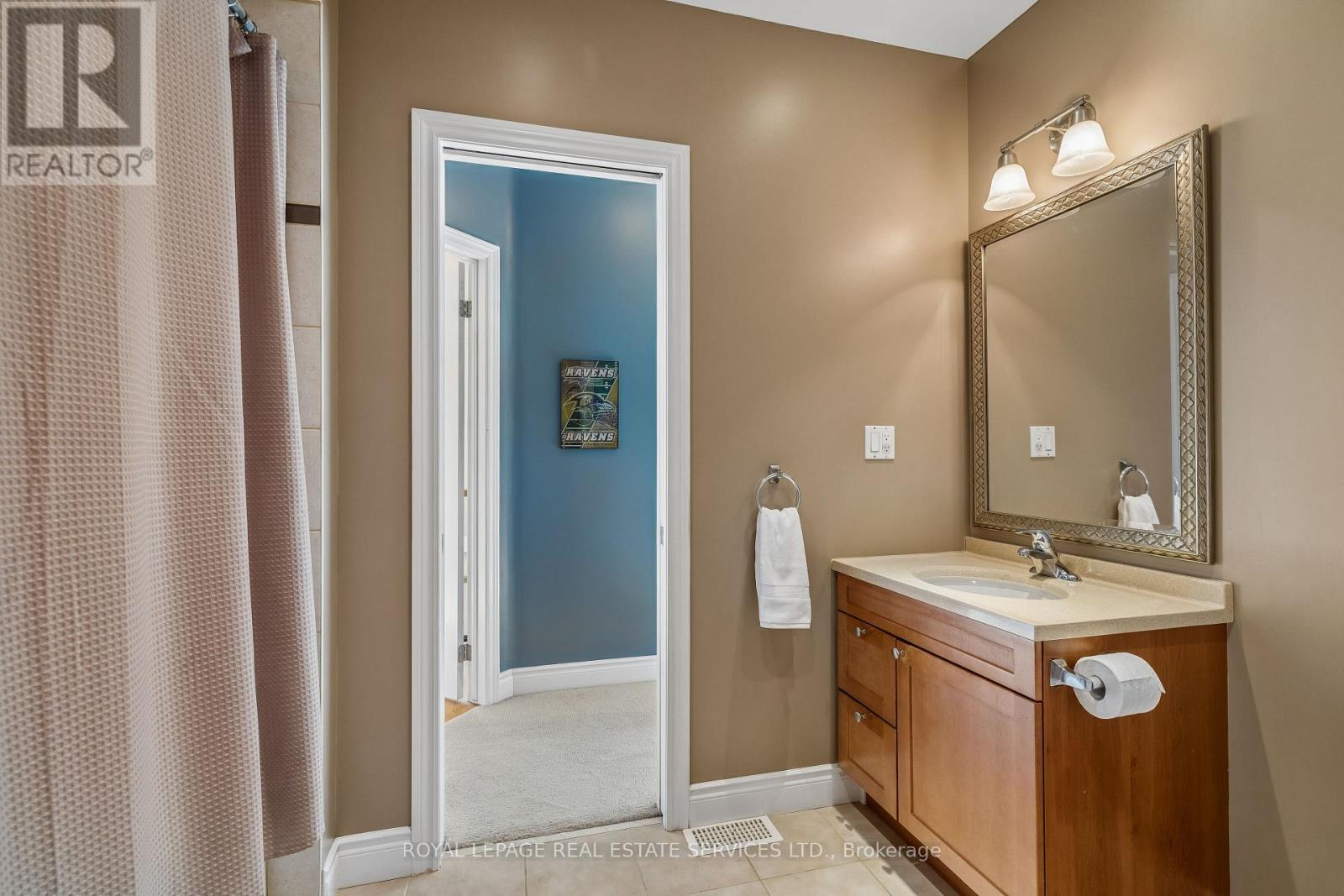 












1020 VALLEY CREST CIRCLE

,
Oakville,




Ontario
L6H6W8

