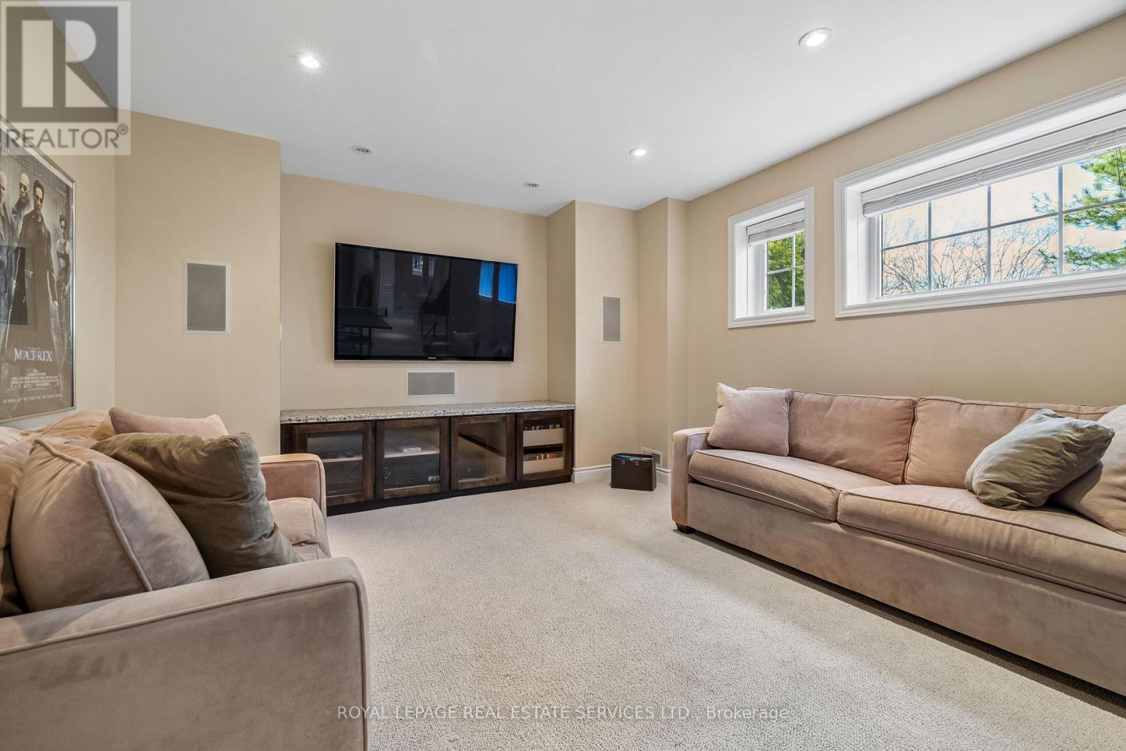 












1020 VALLEY CREST CIRCLE

,
Oakville,




Ontario
L6H6W8

