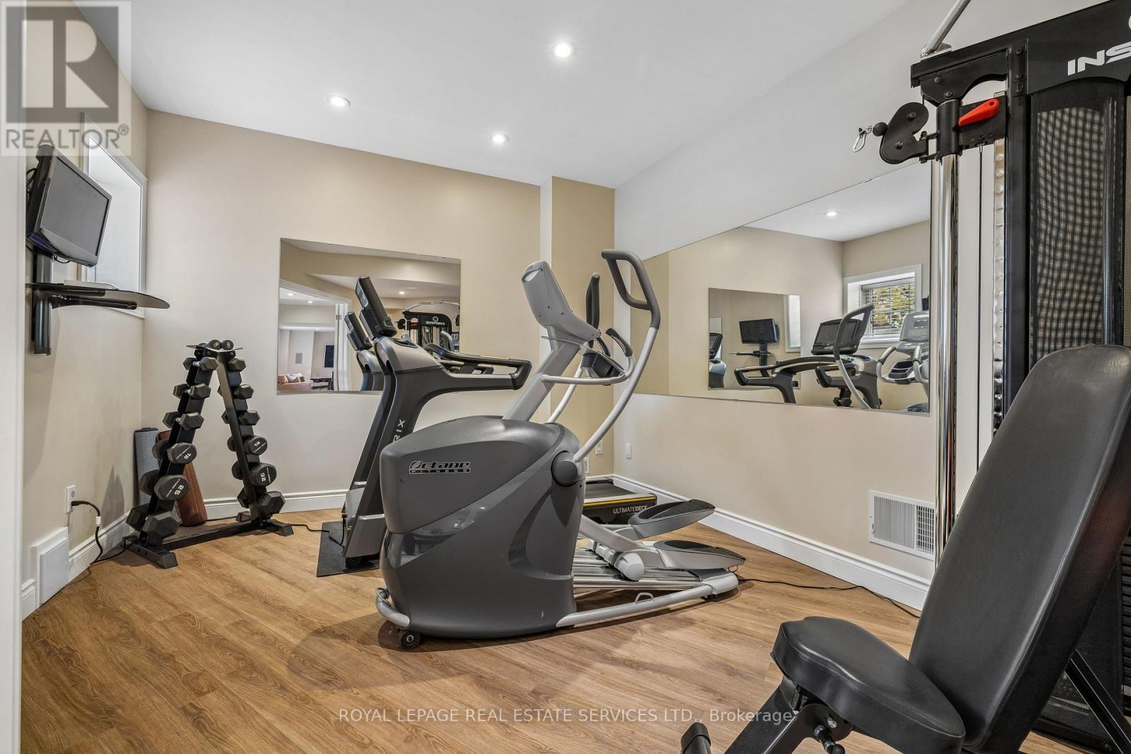 












1020 VALLEY CREST CIRCLE

,
Oakville,




Ontario
L6H6W8

