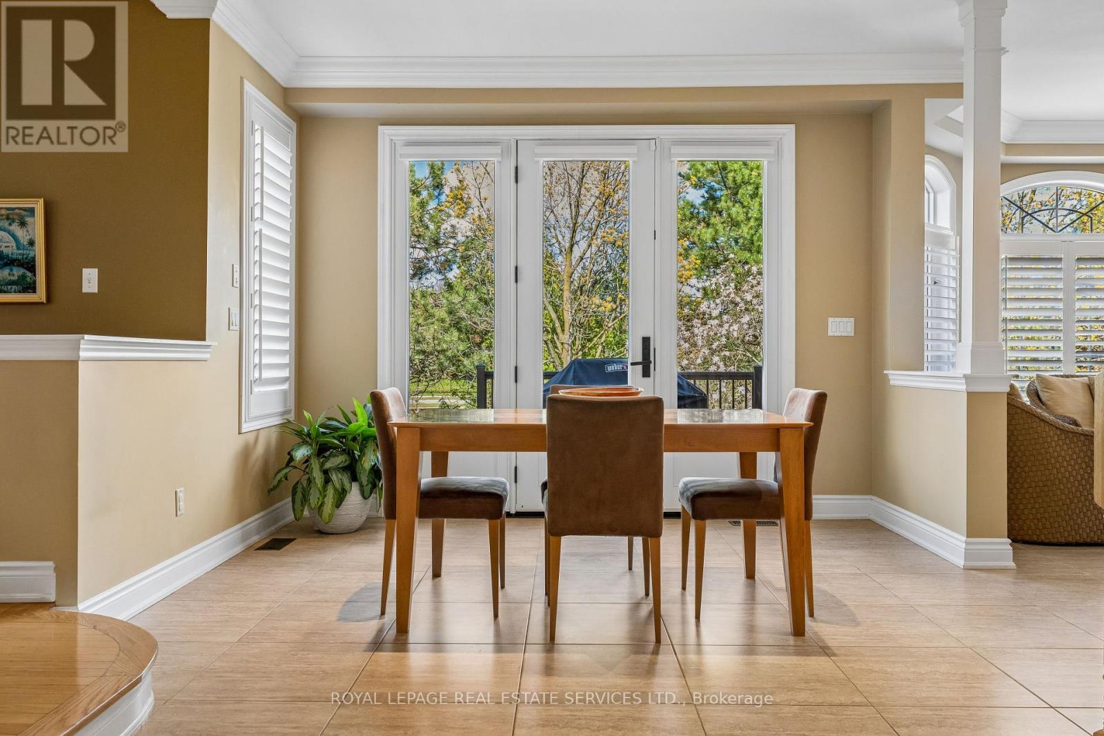 












1020 VALLEY CREST CIRCLE

,
Oakville,




Ontario
L6H6W8

